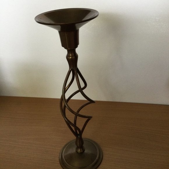 Vintage solid brass twisted spiral candleholder - Picture 4 of 5
